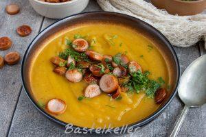 Sächsische Kartoffelsuppe mit Würstchen